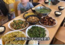 韩国媳妇玉涵的妈妈来韩国，到米线店帮忙，还炒了一桌云南菜